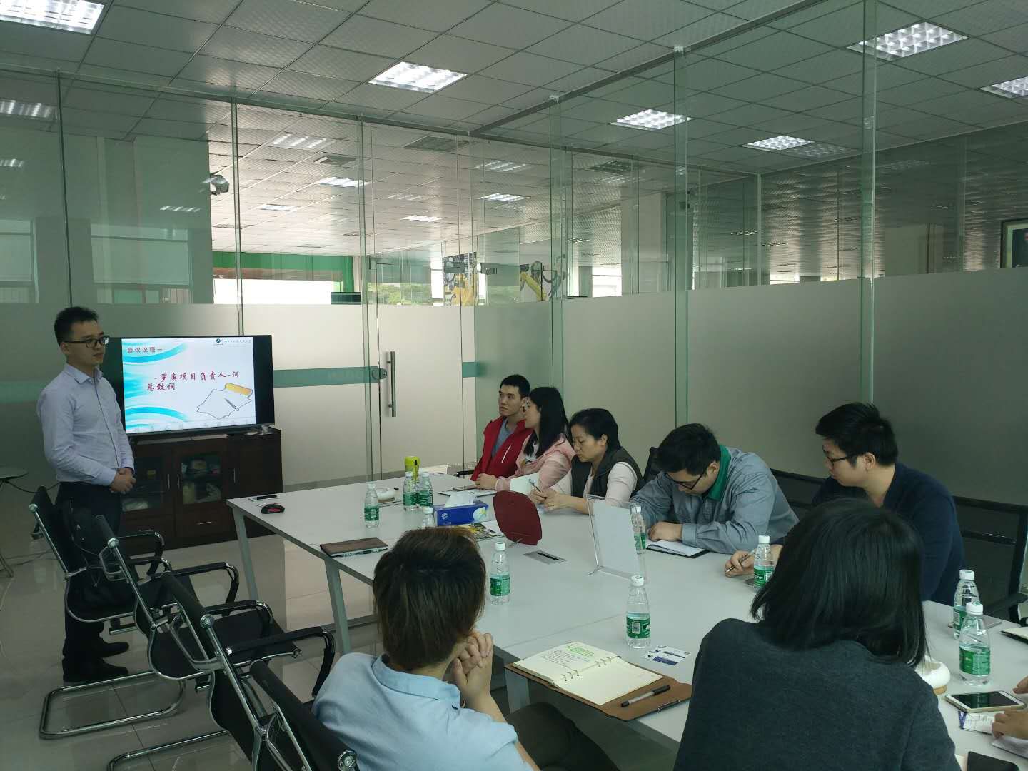 祝贺罗庚机器人签约顺景多宝(中国)